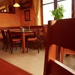 Pensión A Restaurace Simanda Praga