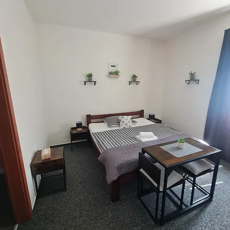 A Restaurace Simanda Guest house Prague