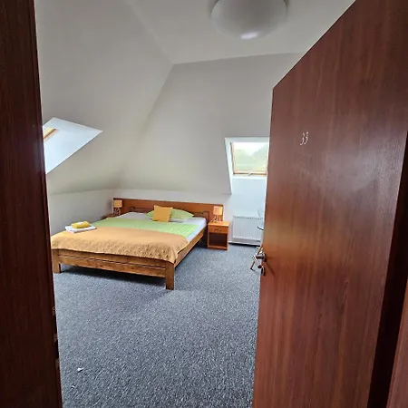 A Restaurace Simanda Guest house 3*