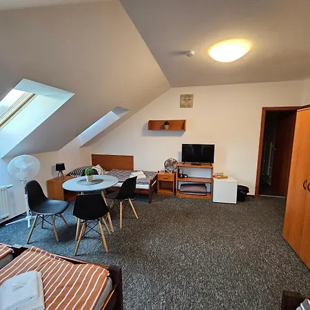 Guest house A Restaurace Simanda Prague