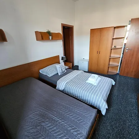 Vendégház A Restaurace Simanda
